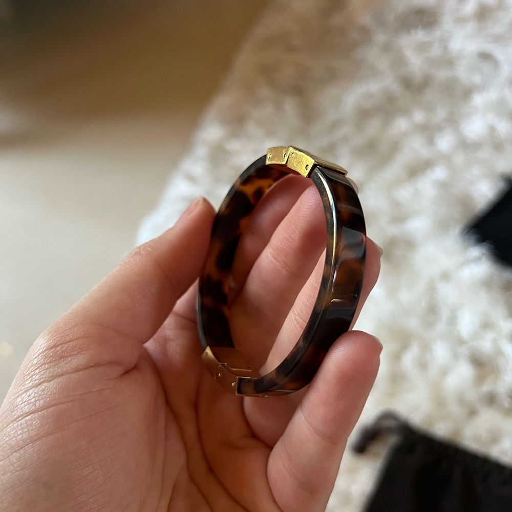 MICHAEL KORS Tortoise Bracelet Bangle